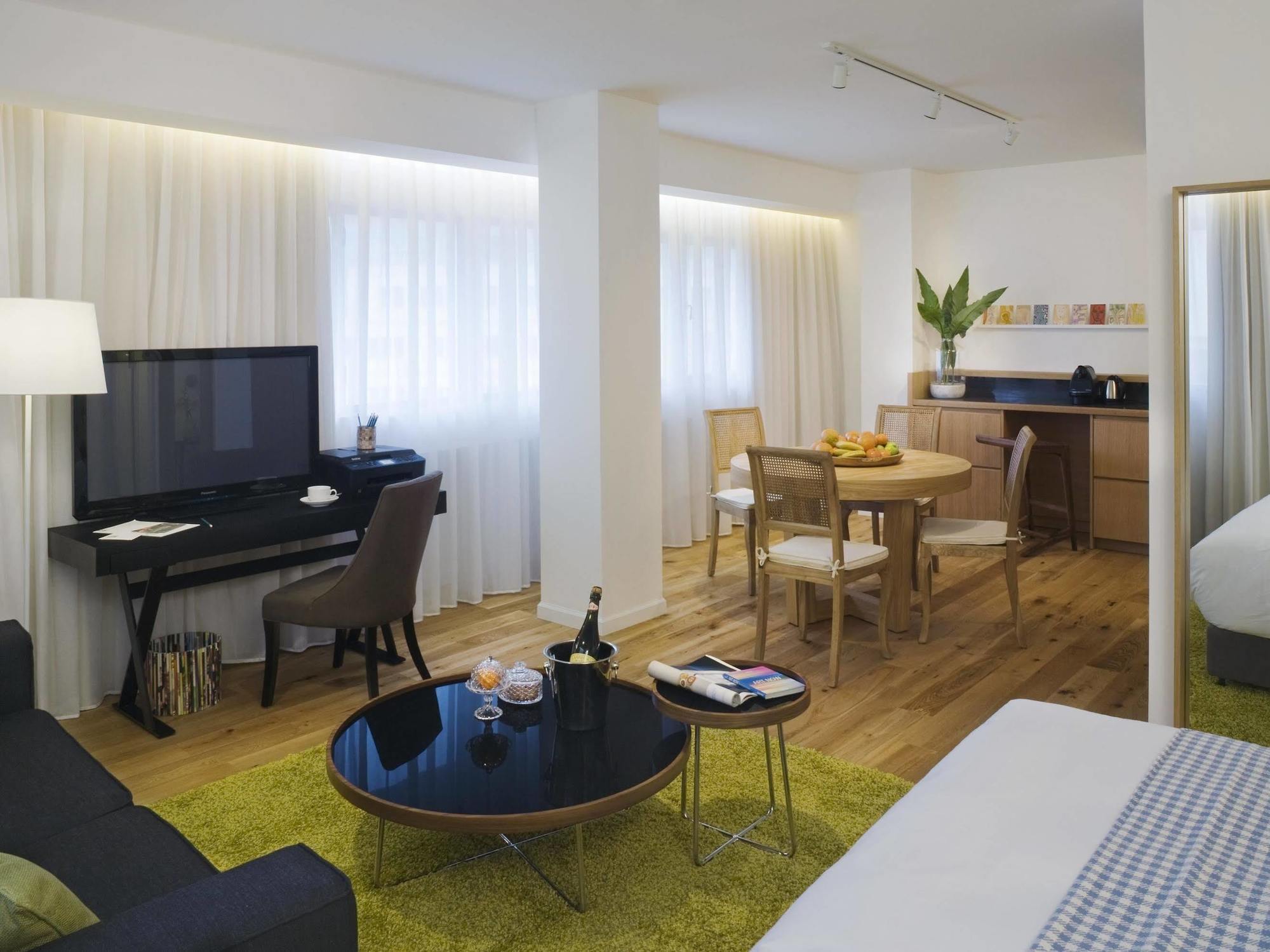 The Rothschild 71 Khách sạn 4*
